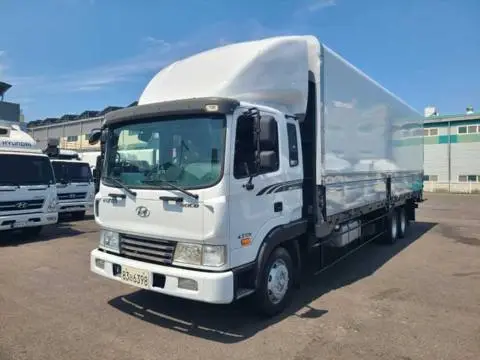 현대 메가트럭 7.5톤 윙바디 2015년식 메가트럭 후축 윙바디 전측면