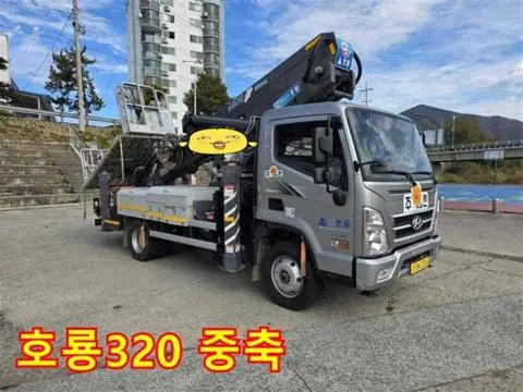 현대 올뉴마이티 3.5톤 고소작업차 2021년식 고소작업차 전측면 외관